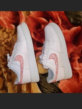 Nike Air Force 1 Low '07 "Pink Paisley"